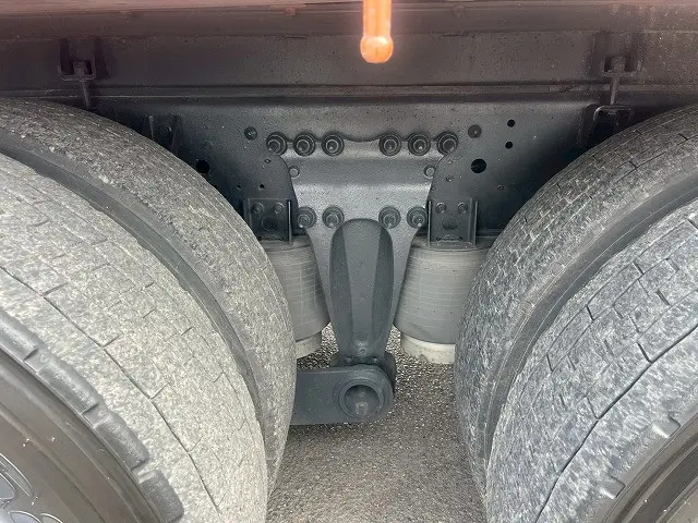 日野 プロフィア QKG-FR1EXBG(6x2)の写真43