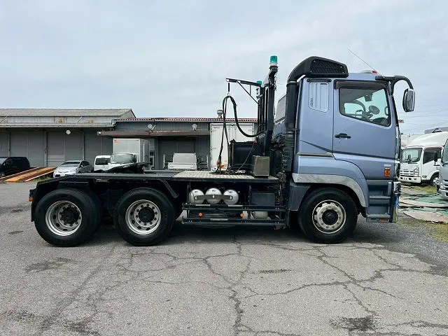 第5輪荷重20トン！ハイキャブ！H29-スーパーグレート・トラクターヘッド|三菱 スーパーグレート QKG-FV60VJR(6x4)の写真5
