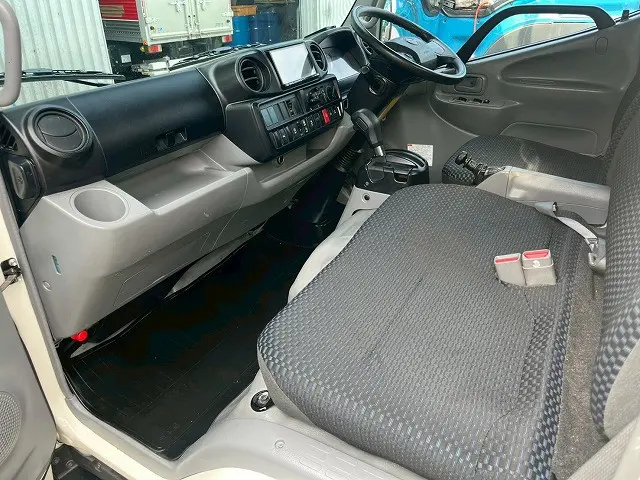 日野 デュトロ 2RG-XZU650M(未入力/関係無)の写真23