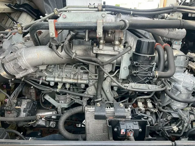 いすゞ ギガ QPG-CYJ77B(8x4)の写真38