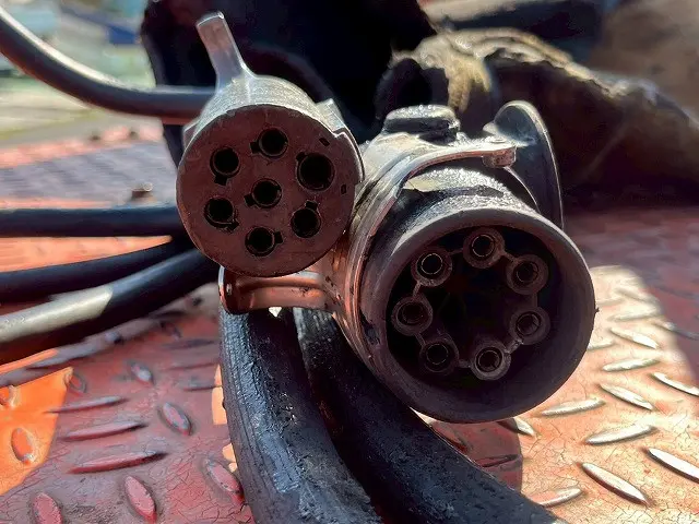 日野 プロフィア QDG-SS1EKDA(6x4)の写真13