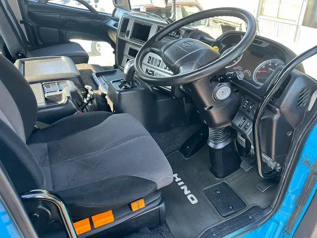 日野 プロフィア QDG-SS1EKDA(6x4)の写真16