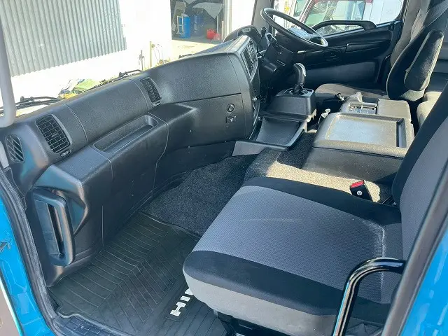 日野 プロフィア QDG-SS1EKDA(6x4)の写真20