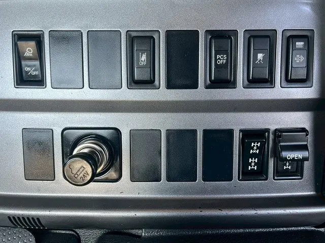 日野 プロフィア QDG-SS1EKDA(6x4)の写真25