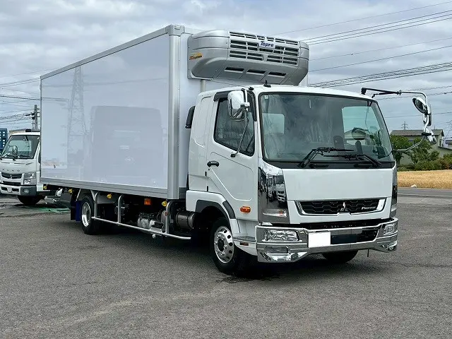 R8-ファイター・冷蔵冷凍車PG★車検付★登録済未使用車|三菱 ファイター 2KG-FK65F(未入力/関係無)の写真4