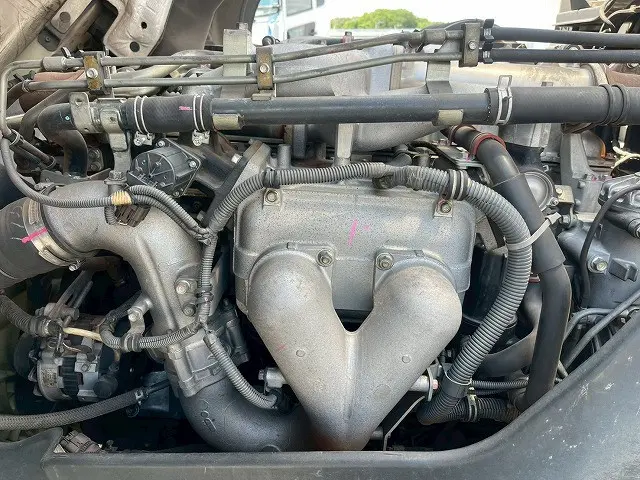 いすゞ ギガ QKG-CYJ77A(8x4)の写真43