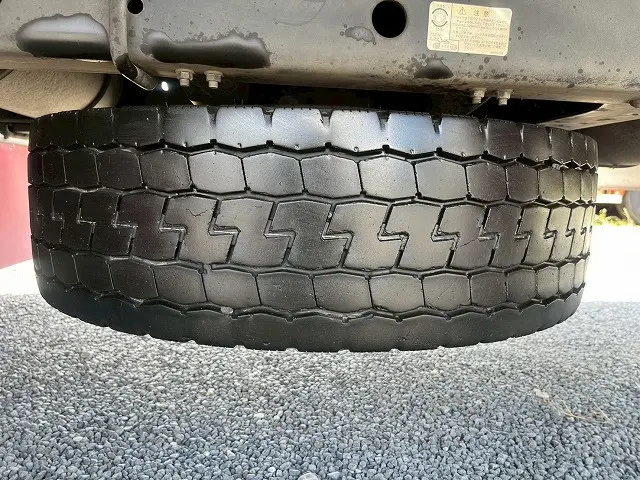 いすゞ ギガ QKG-CYJ77A(8x4)の写真48