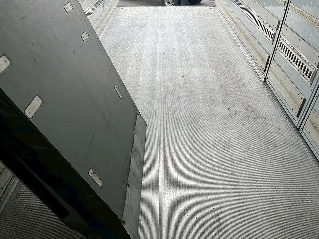 ベッド!240馬力!サイド観音扉!H30フォワード冷蔵冷凍車PG|いすゞ フォワード 2PG-FRR90T2(未入力/関係無)の写真12