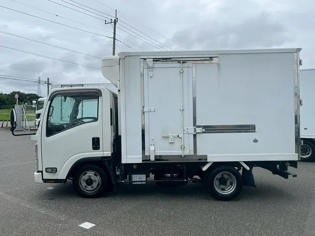 2トン積載 5トン限定 準中型免許 H28エルフ冷蔵冷凍車|いすゞ エルフ TPG-NLR85AN(未入力/関係無)の写真9