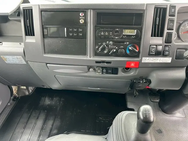 いすゞ エルフ TPG-NLR85AN(未入力/関係無)の写真28