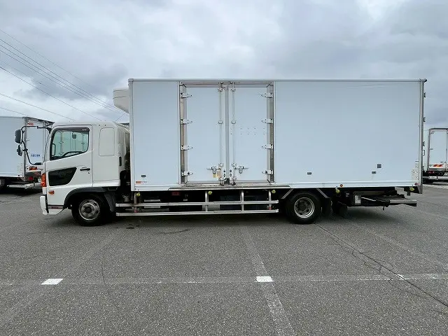 6300 フルワイド 左サイド観音扉 H27レンジャー・冷蔵冷凍車PG|日野 レンジャー TKG-FD7JLAG(未入力/関係無)の写真9