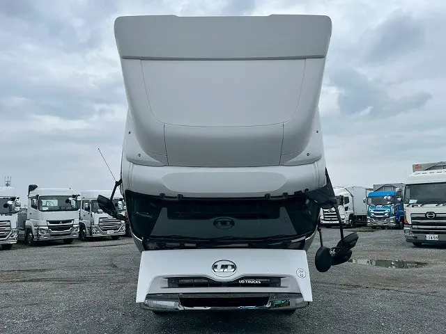 380馬力 エスコットⅤ H27-クオン・アルミウイング|ＵＤ クオン QKG-CG5ZA(8x4)の写真3