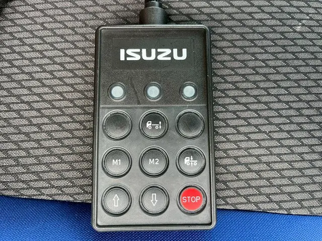 いすゞ ギガ 2PG-CYJ77C(8x4)の写真31
