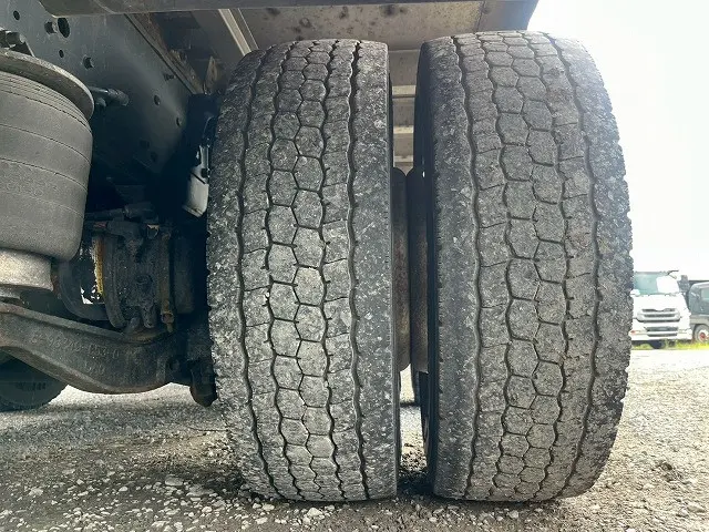 いすゞ ギガ 2PG-CYJ77C(8x4)の写真47