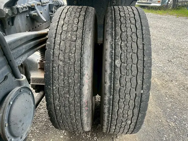 日野 プロフィア QDG-SS1EKDA(6x4)の写真45