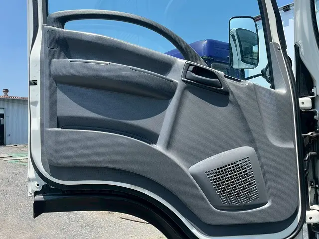 いすゞ エルフ TRG-NMR85AN(2WD)の写真21