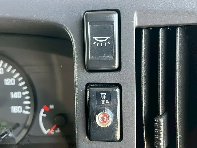 いすゞ エルフ TRG-NMR85AN(2WD)の写真29