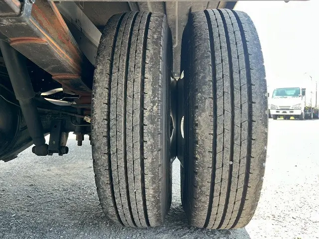 いすゞ エルフ TRG-NMR85AN(2WD)の写真44
