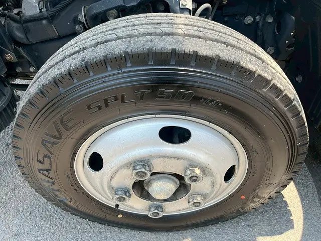 いすゞ エルフ TRG-NMR85AN(2WD)の写真45