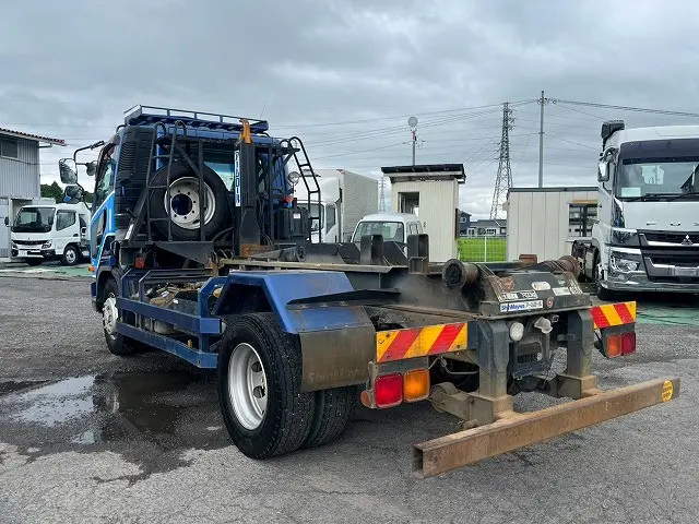 リアジャッキ 240馬力 6速MT H26-増トン 脱着装置付コンテナ専用車|三菱 ファイター QKG-FK72FZ(未入力/関係無)の写真9