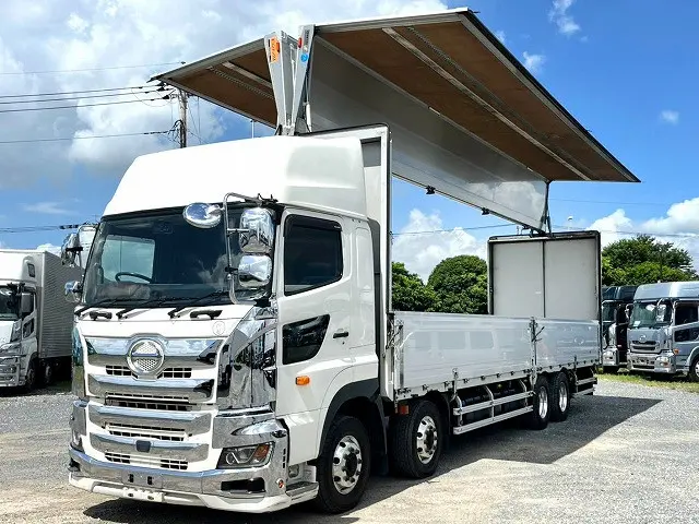 R3-プロフィア・アルミウイング ハイルーフ 8×4 4軸低床2デフ|日野 プロフィア 2DG-FW1AHG(8x4)の写真1