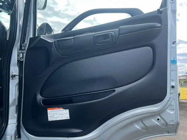 日野 プロフィア LKG-SH1EDAJ(未入力/関係無)の写真15