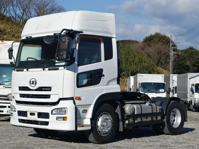 ＵＤ クオン QKG-GK5XAB(2WD)の写真1