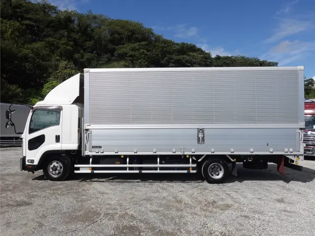 いすゞ フォワード 2RG-FRR90S2(2WD)の写真9