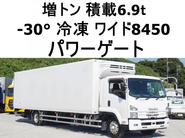 いすゞ フォワード QKG-FTR34T2(2WD)の写真1