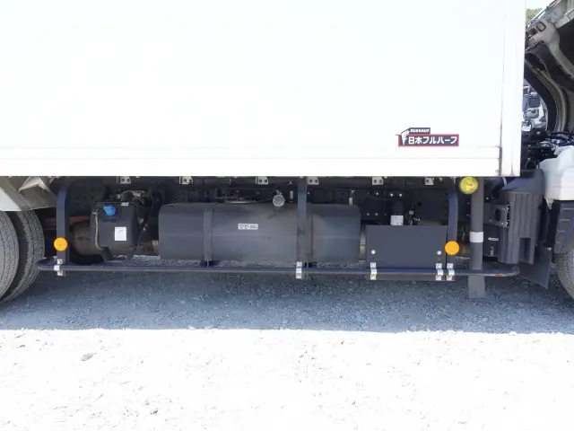 三菱 キャンター 2PG-FEB50(2WD)の写真14