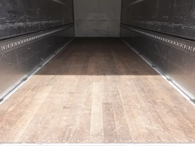 三菱 ファイター QKG-FK65FZ(2WD)の写真12