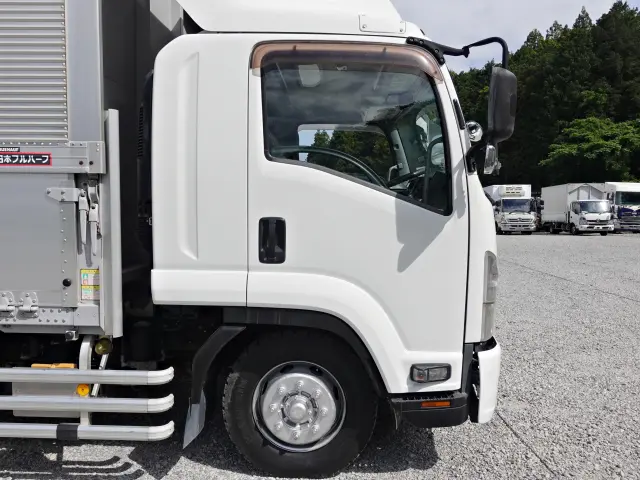 いすゞ フォワード LKG-FTR90S2(2WD)の写真7