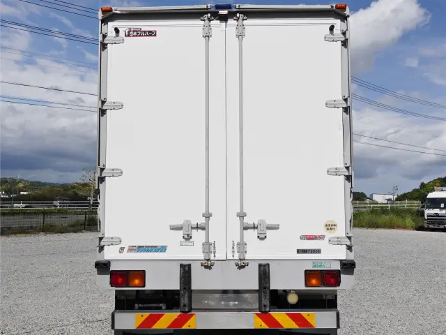 いすゞ フォワード LKG-FTR90S2(2WD)の写真9
