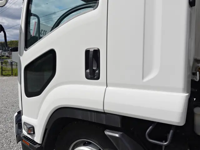 いすゞ フォワード LKG-FTR90S2(2WD)の写真11