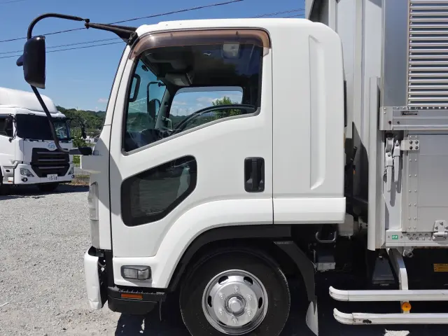 いすゞ フォワード TKG-FRR90S2(2WD)の写真8