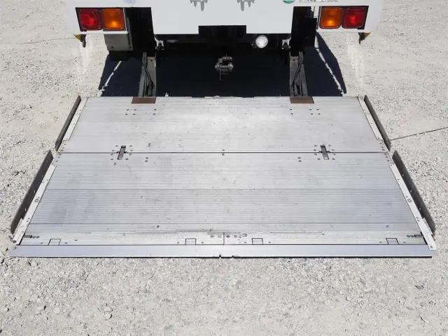 いすゞ フォワード TKG-FRR90S2(2WD)の写真12