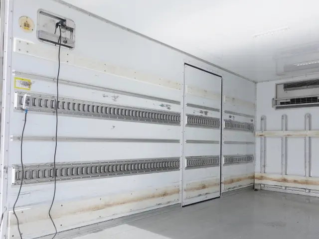 日野 デュトロ 2RG-XZU712M(2WD)の写真16