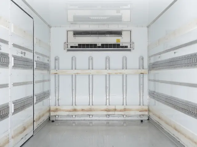 日野 デュトロ 2RG-XZU712M(2WD)の写真18