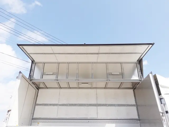 三菱 ファイター 2PG-FK64N(2WD)の写真15