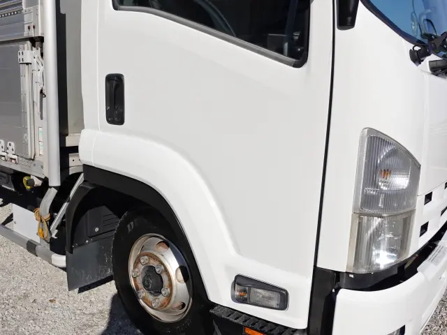 いすゞ フォワード SKG-FRR90S2(2WD)の写真6