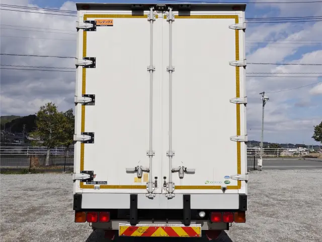 いすゞ フォワード TKG-FRR90T2(2WD)の写真9