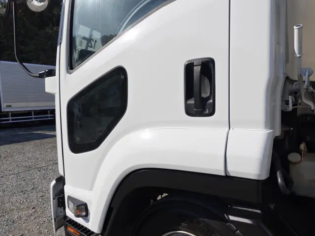 いすゞ フォワード SKG-FRR90S2(2WD)の写真12