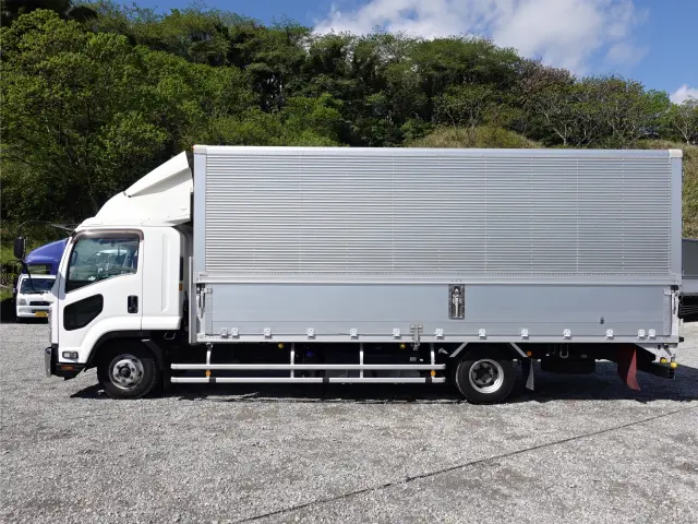 いすゞ フォワード 2RG-FRR90T2(2WD)の写真9