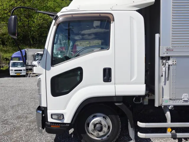 いすゞ フォワード 2RG-FRR90T2(2WD)の写真11