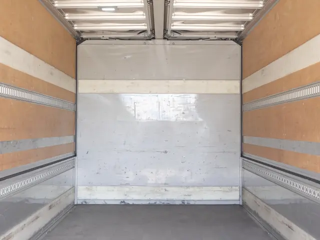 いすゞ フォワード 2RG-FRR90T2(2WD)の写真14