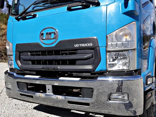 いすゞ フォワード 2PG-BTR9U2(2WD)の写真4