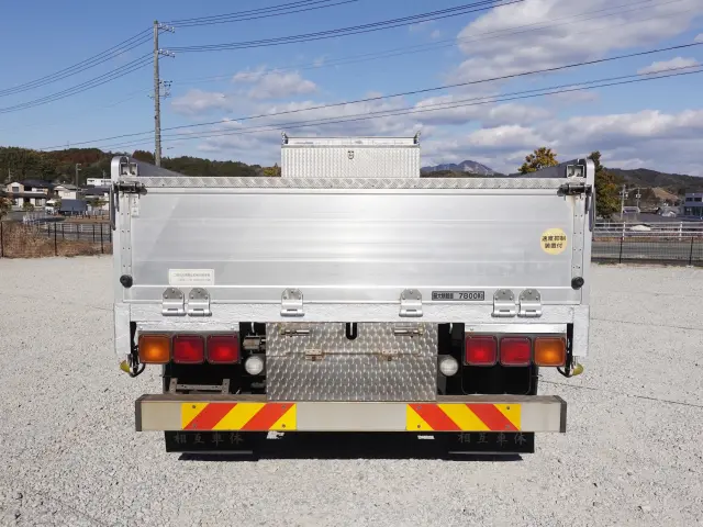 いすゞ フォワード 2PG-BTR9U2(2WD)の写真9