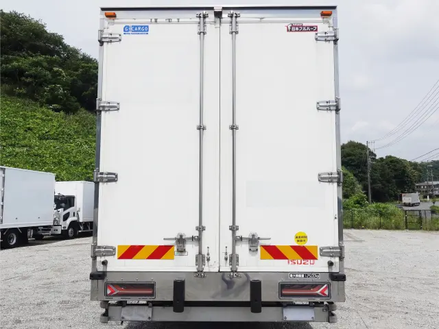 いすゞ ギガ QKG-CYJ77B(8x4)の写真7