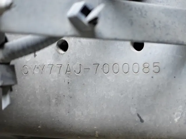 いすゞ ギガ QKG-CYY77AJ(4WD)の写真14