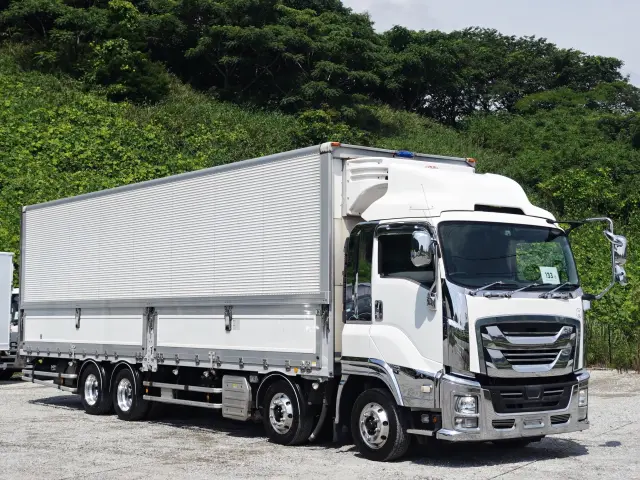 いすゞ ギガ QKG-CYJ77B(8x4)の写真28
